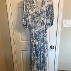 White and blue jungle print kimono dress